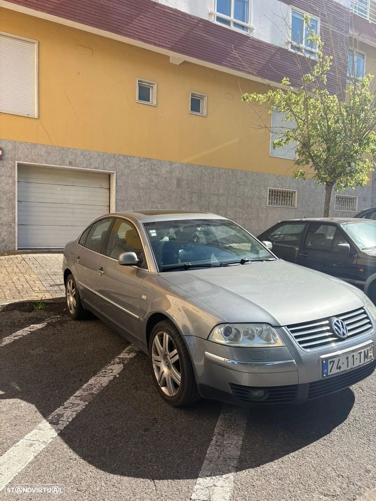 VW Passat 1.9 TDi Highline - 2