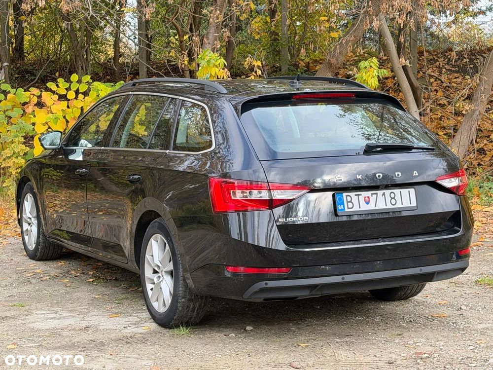 Skoda Superb 2.0 TDI SCR Ambition DSG - 4