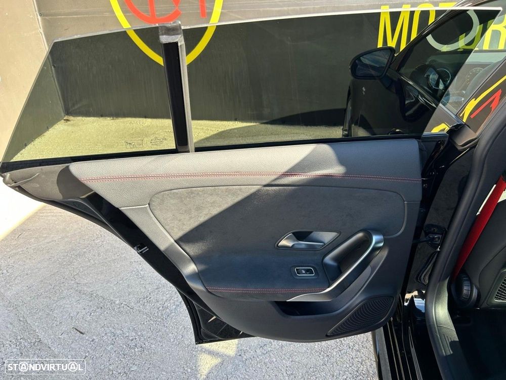 Mercedes-Benz CLA 45 AMG S Shooting Brake 4Matic+ - 38