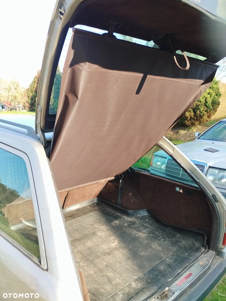 Mercedes-Benz W124 (1984-1993) - 17