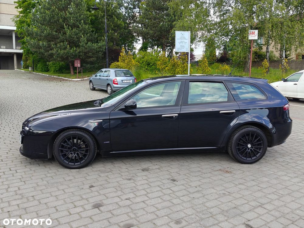 Alfa Romeo 159 1.9 JTDM 8V DPF Distinctive - 34