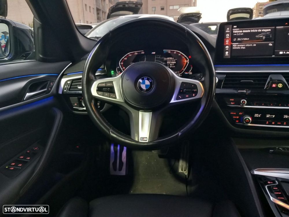BMW 520 d Pack Desportivo M Auto - 15