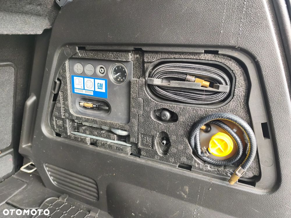 Opel Meriva - 8