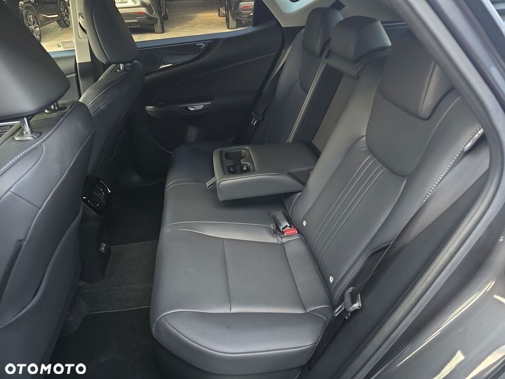 Lexus NX 350h Prestige AWD - 28