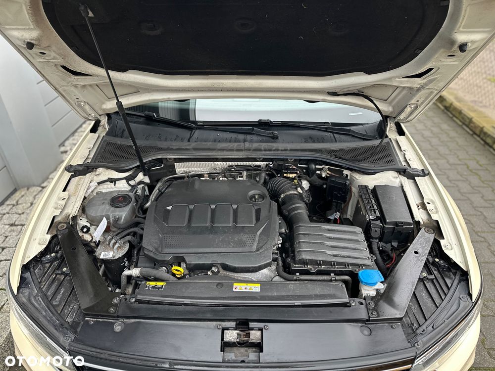 Volkswagen Passat 2.0 TDI SCR - 37