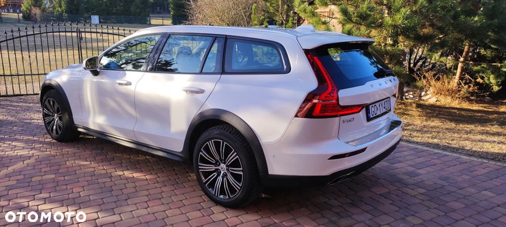 Volvo V60 Cross Country - 7