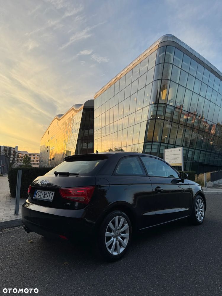 Audi A1 2010 photo 5