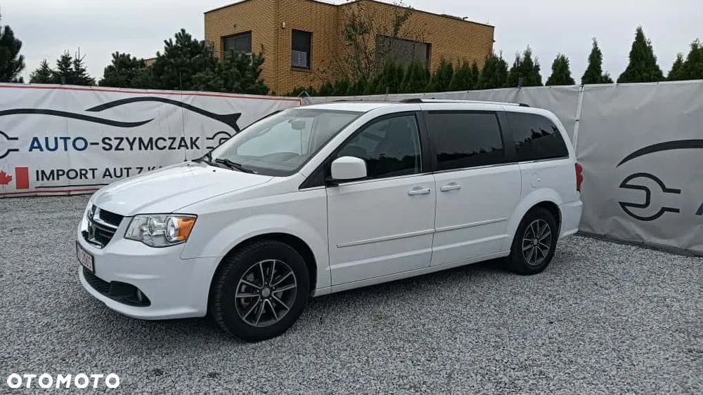 Dodge Caravan - 11