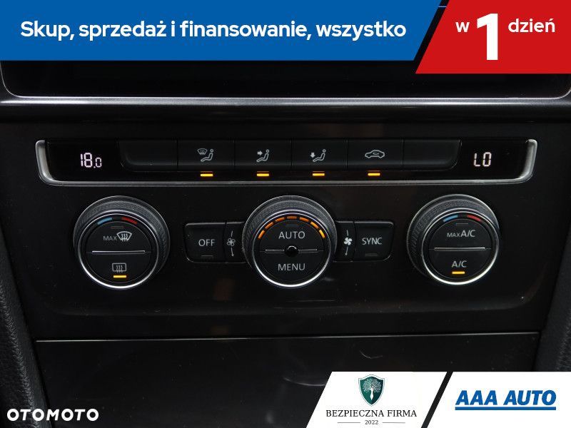 Volkswagen Golf - 17