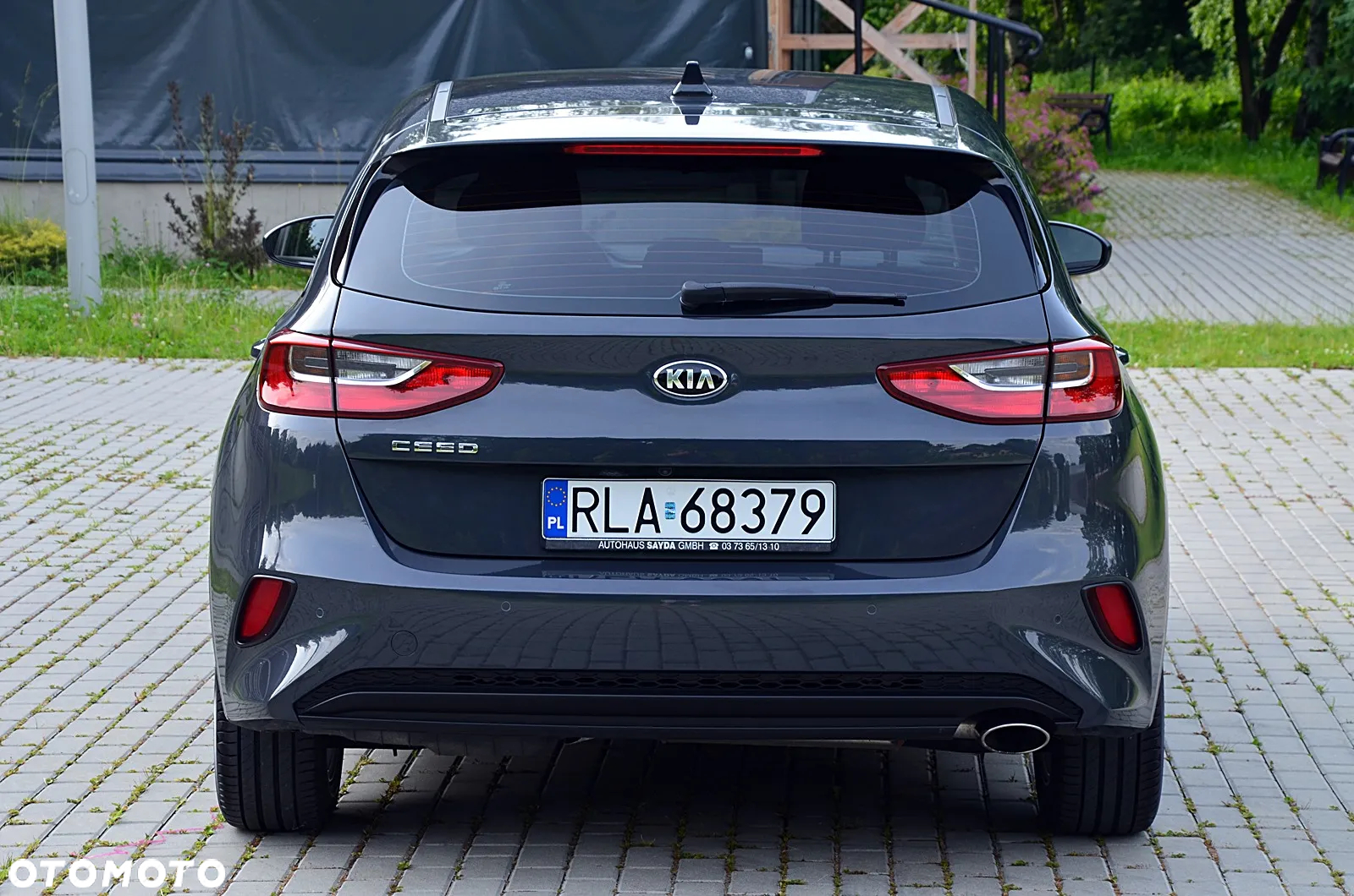 Kia Ceed - 12