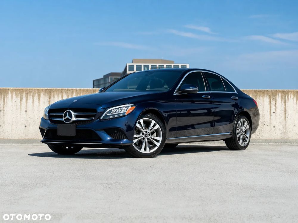 Mercedes-Benz Klasa C 300 9G-TRONIC Exclusive - 2