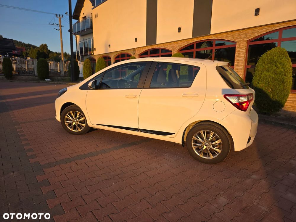 Toyota Yaris Hybrid 1.5 VVT-i - 8