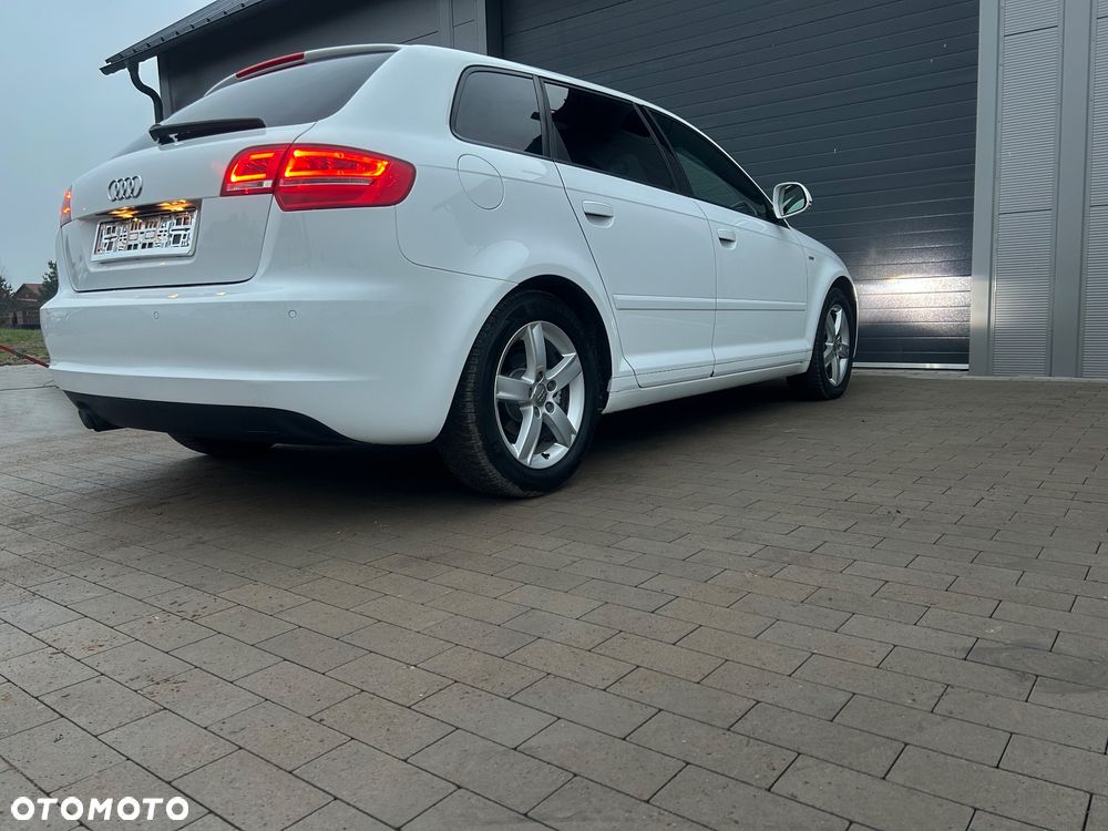 Audi A3 Sportback 1.4 TFSI S line Sportpaket - 29