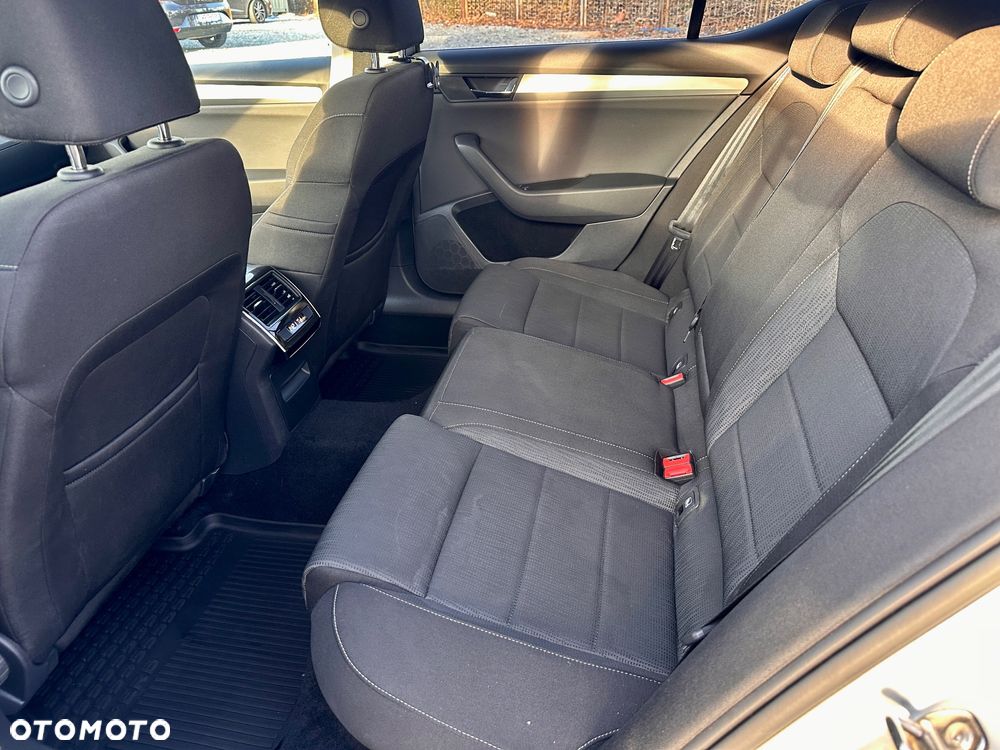 Skoda Superb 2.0 TDI Style DSG - 13