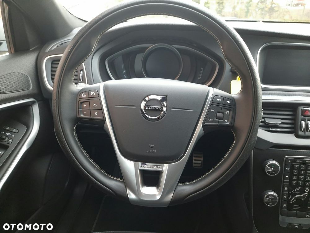 Volvo V40 D2 Geartronic RDesign - 18