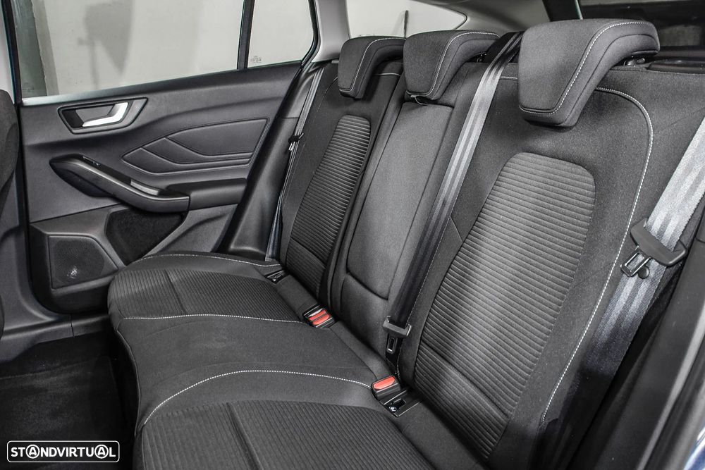 Ford Focus SW 1.5 TDCi EcoBlue Titanium - 9