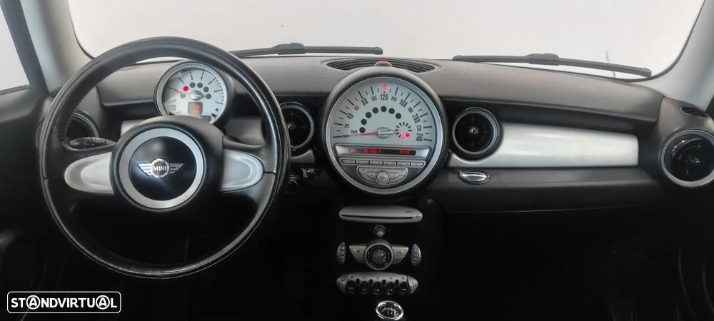 MINI 3 Portas Cooper D - 24