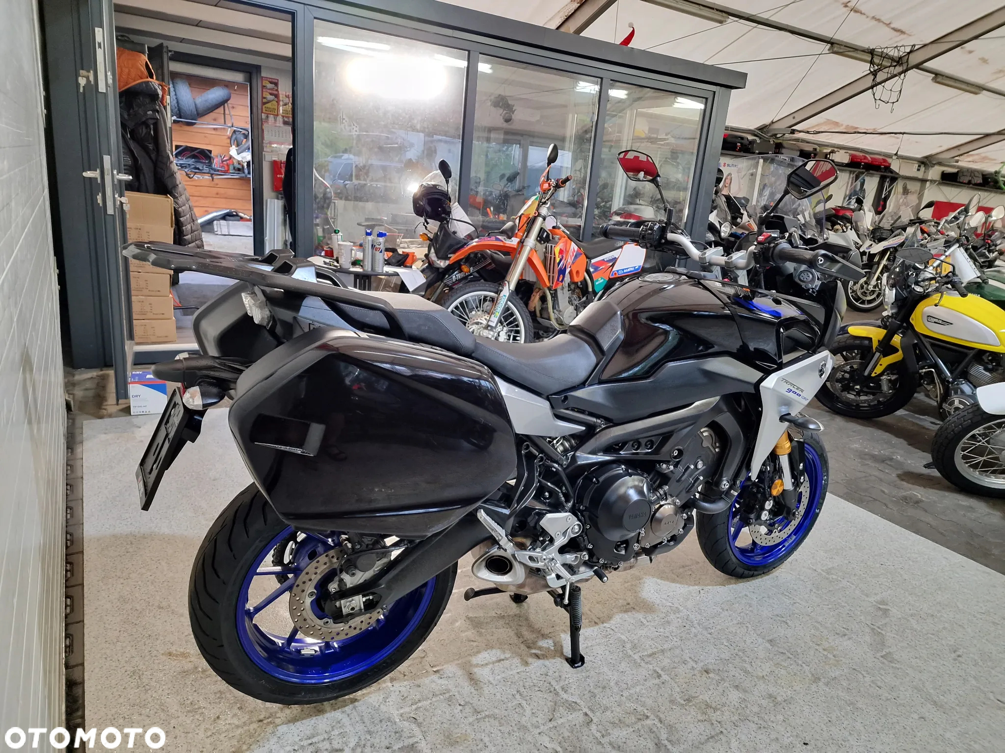 Yamaha MT - 17