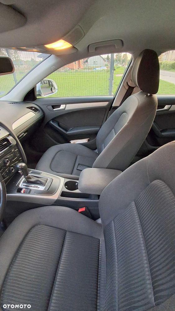 Audi A4 Limousine - 8