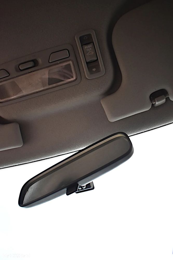 Mitsubishi Outlander 2.4 4WD Automatik Intense - 33