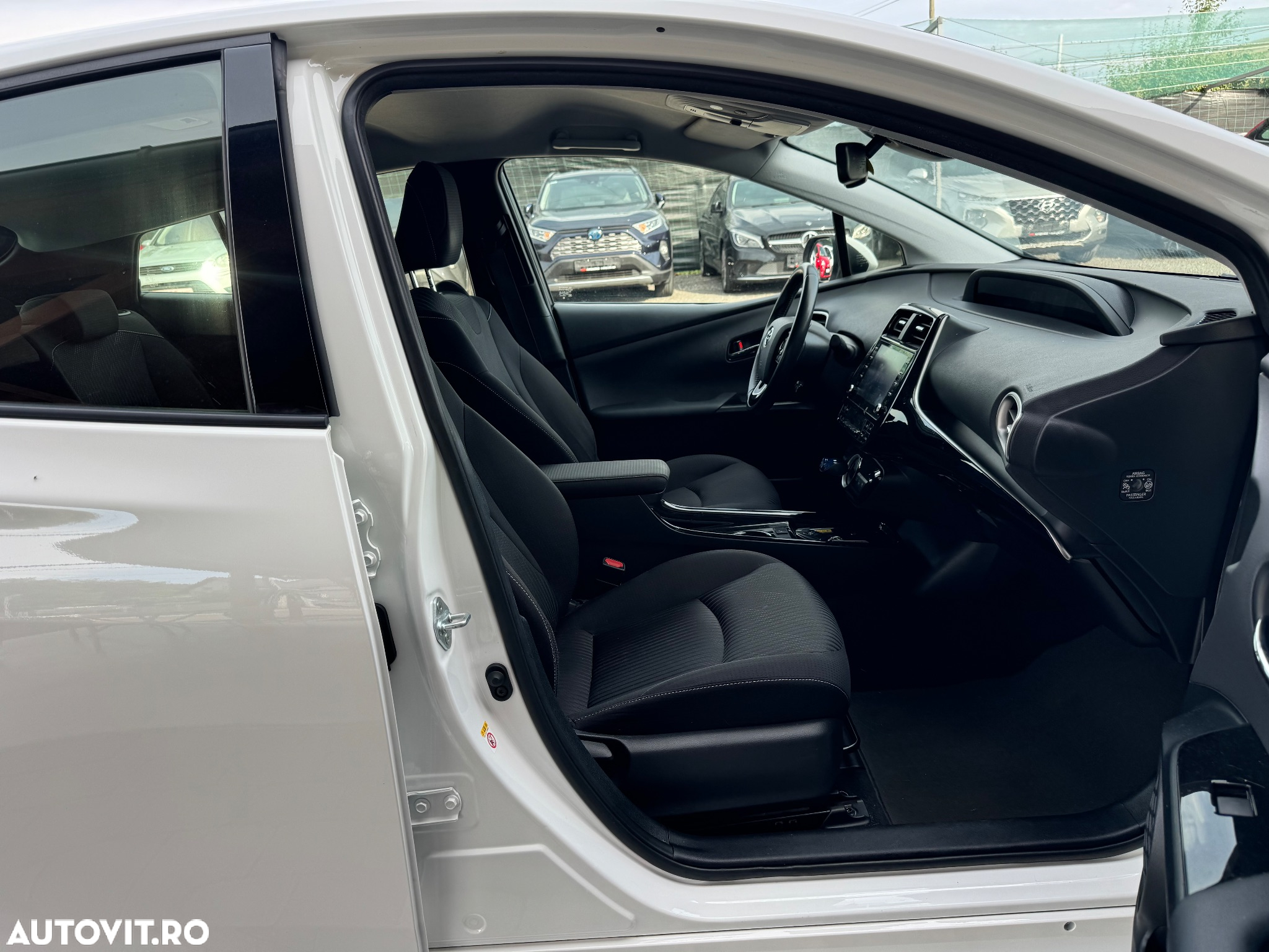 Toyota Prius Plug-in Hybrid Solar - 14