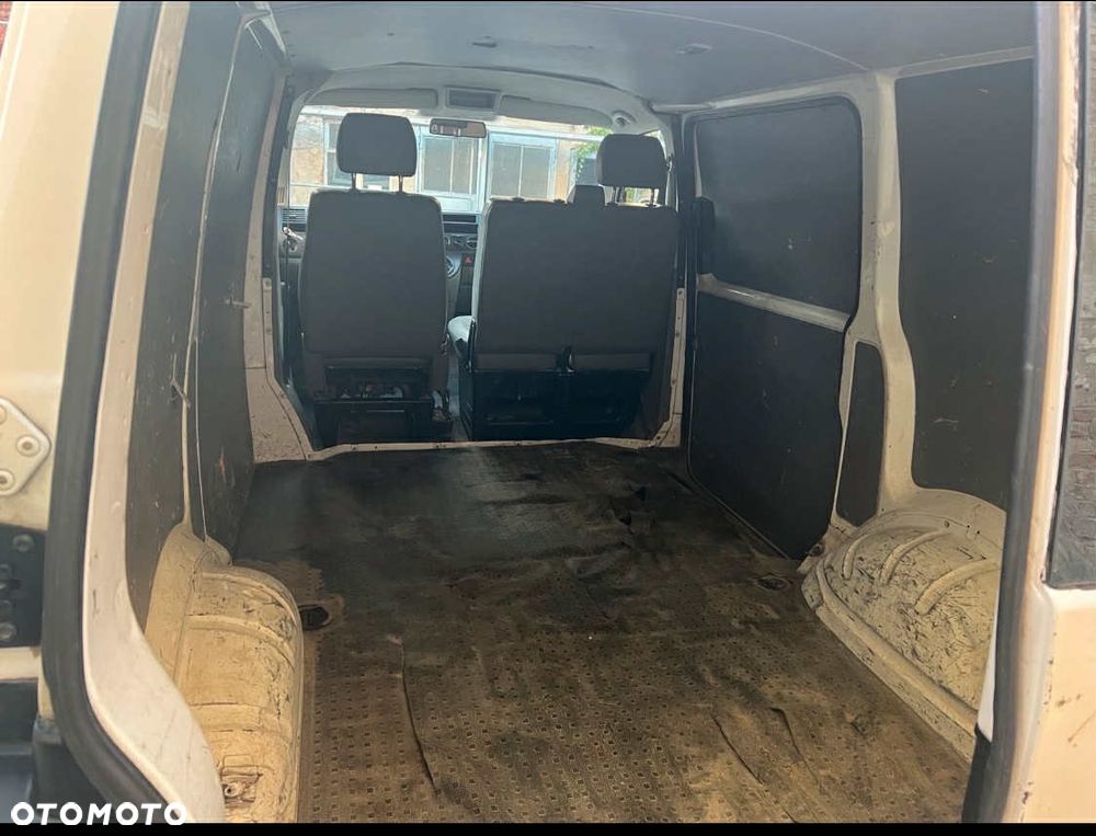 Volkswagen Transporter T5 - 5