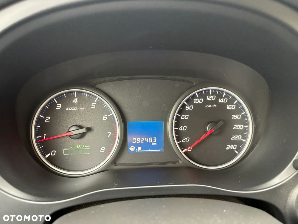 Mitsubishi Outlander 2.0 Invite + 2WD - 7