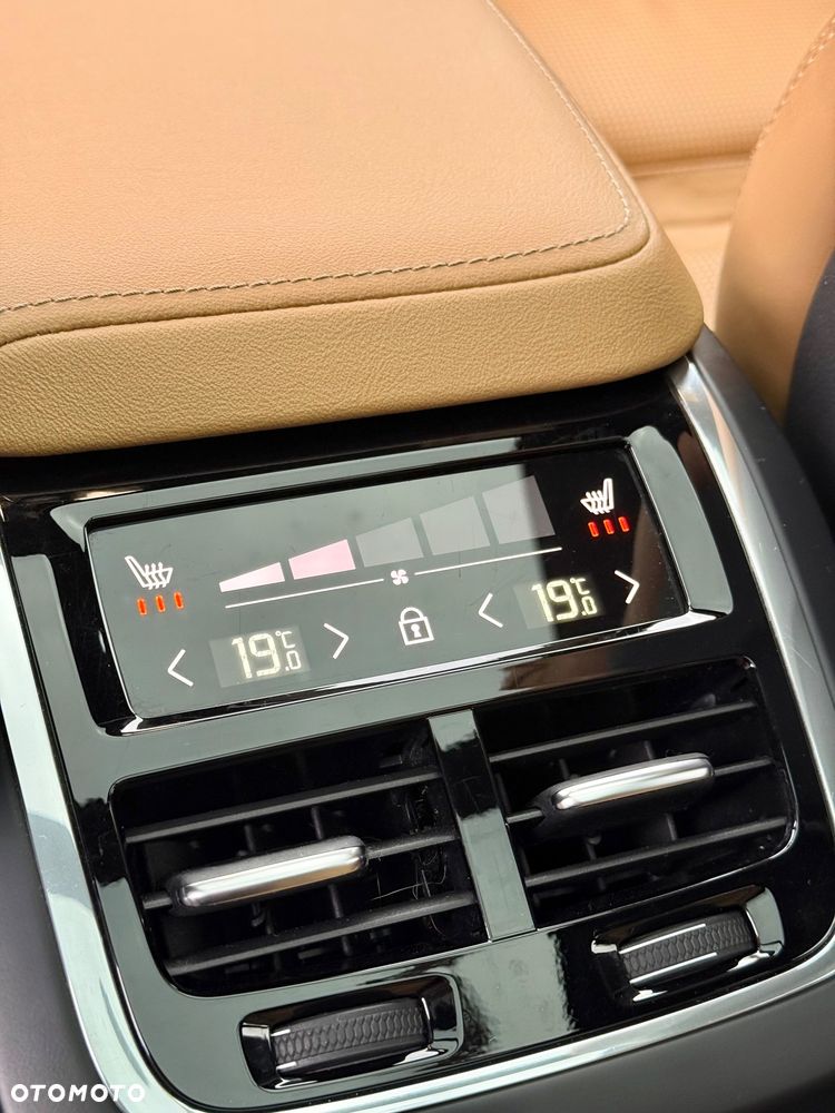 Volvo XC 60 B6 B AWD Ultimate Dark - 13