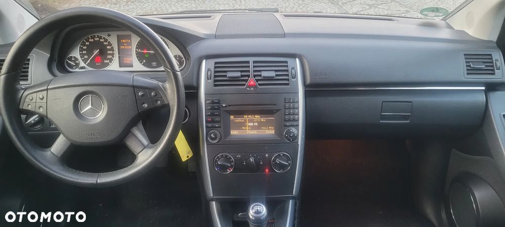 Mercedes-Benz Klasa B 180 CDI EU5 - 10