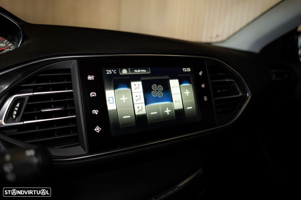 Peugeot 308 1.6 BlueHDi Allure - 26