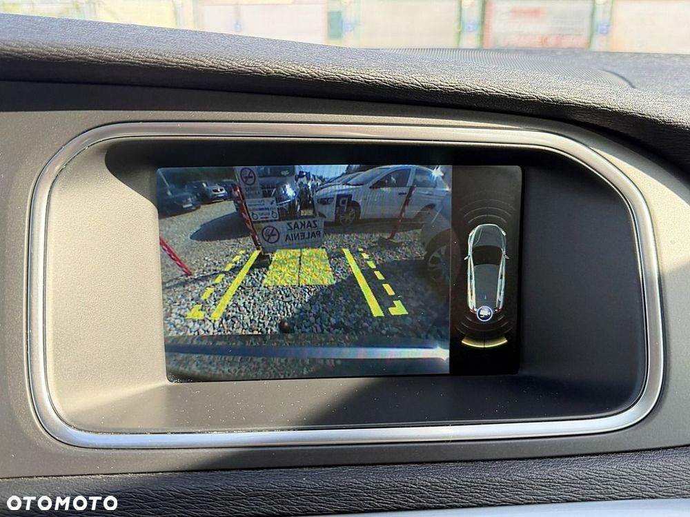 Volvo V40 - 24