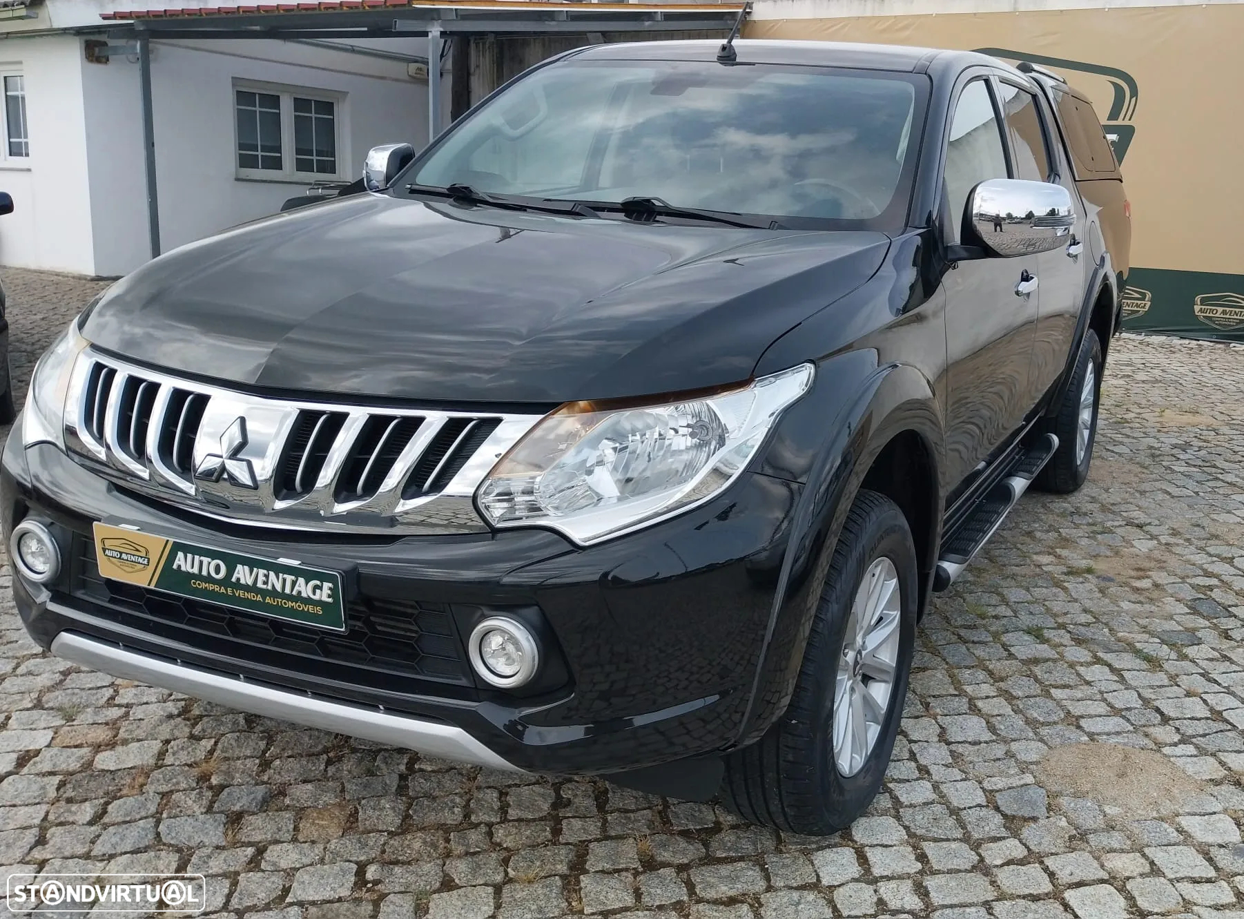 Mitsubishi L200 2.4 DI-D CD Instyle Strakar 4WD - 3