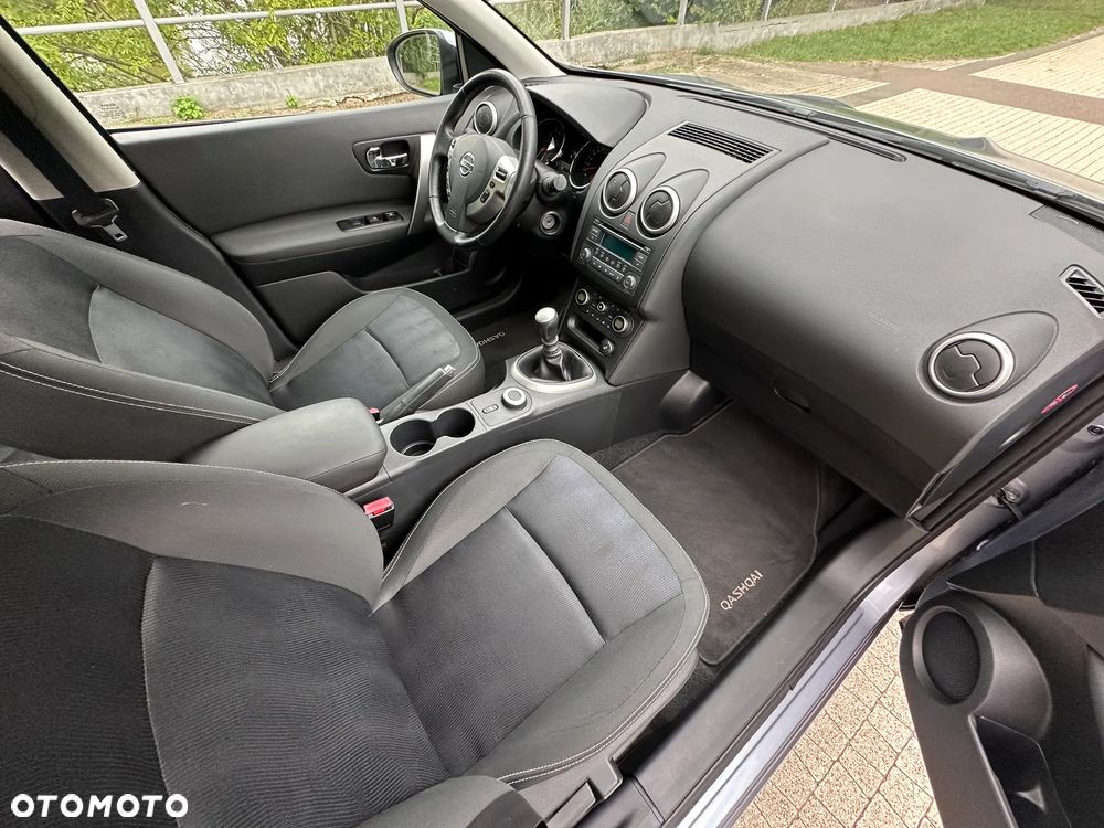 Nissan Qashqai 2.0 4x4 tekna - 8