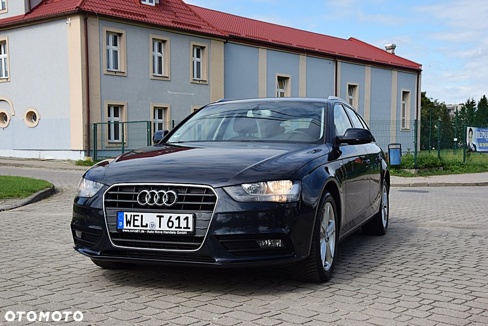 Audi A4 Avant 2.0 TDI DPF S line Sportpaket - 2