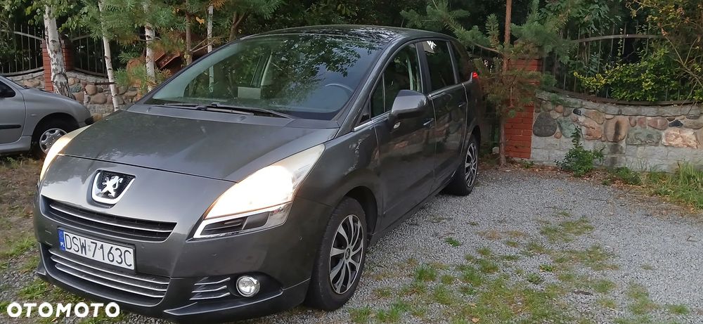 Peugeot 5008 2010 photo 5