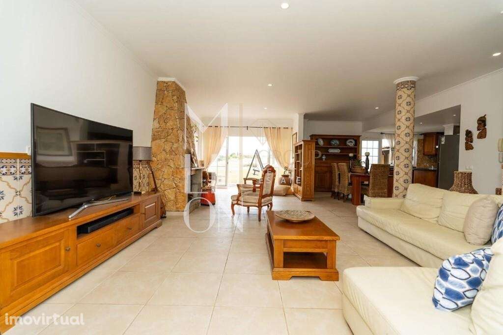 Um Refúgio Autêntico Onde a Tradição Encontra o Conforto – Lombas, Por - Grande imagem: 5/46