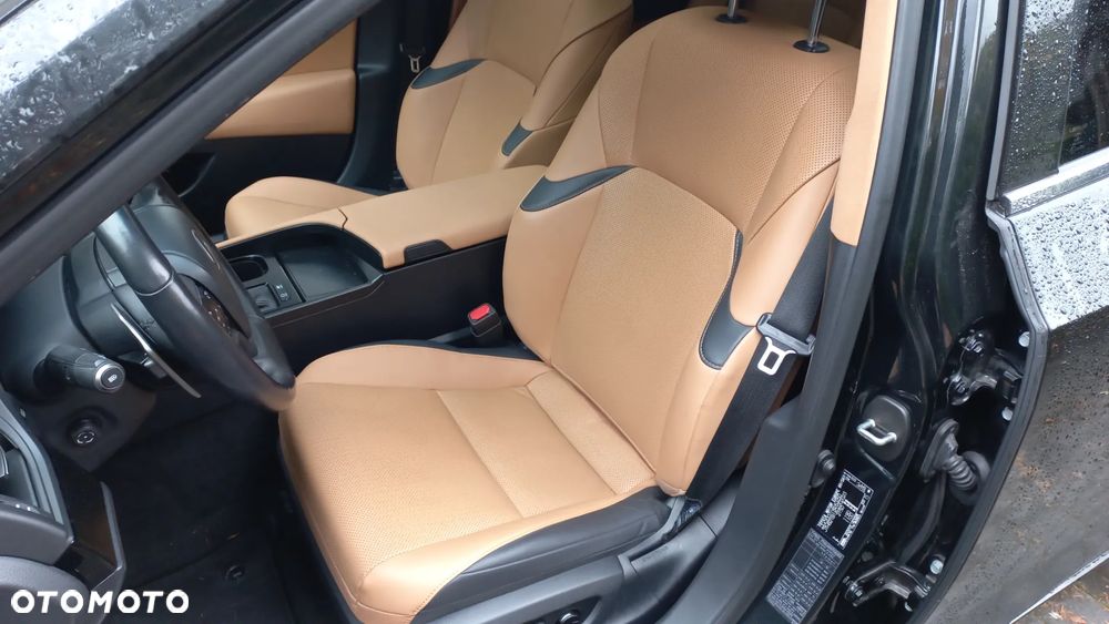 Lexus ES 300h Business Edition - 18