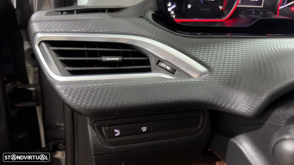 Peugeot 2008 1.2 PureTech GT Line - 16