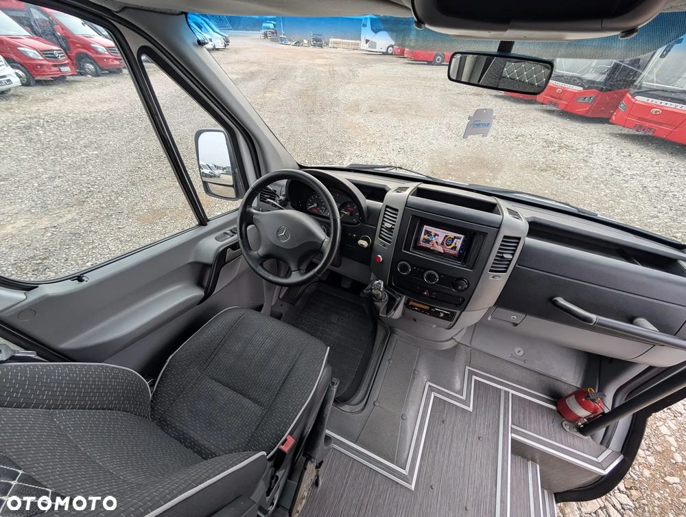 Mercedes-Benz Sprinter 515 - 15