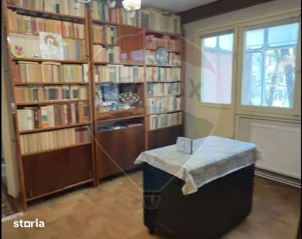 Apartament cu 2 camere de vanzare -Roman - Imagine principală: 5/5