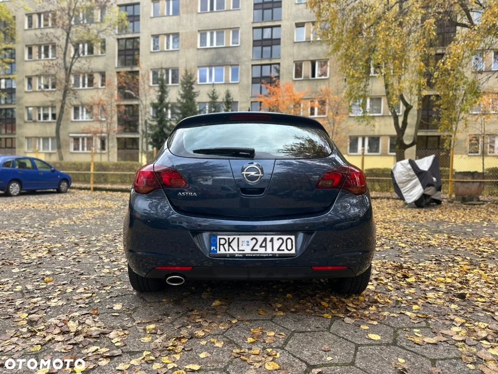 Opel Astra IV 1.4 T Cosmo - 4