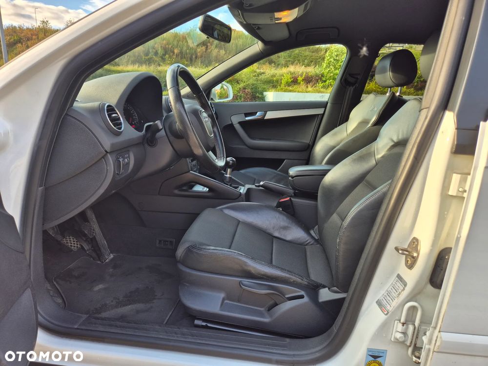 Audi A3 Sportback 2.0 TDI DPF Ambition - 13