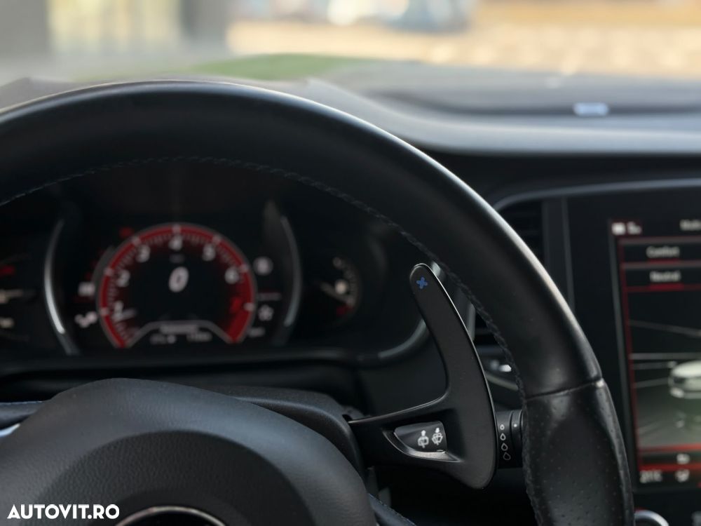 Renault Megane ENERGY TCe 205 EDC GT - 20