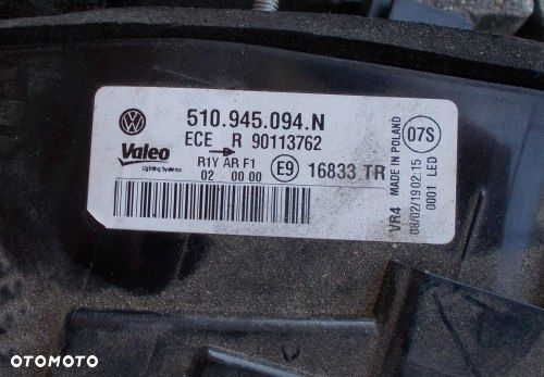 VW GOLF SPORTSVAN LIFT LAMPA TYLNA PRAWA LED KLAPA - 3