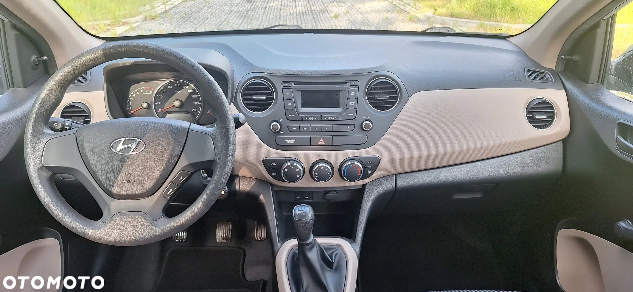 Hyundai i10 1.0 Premium - 10