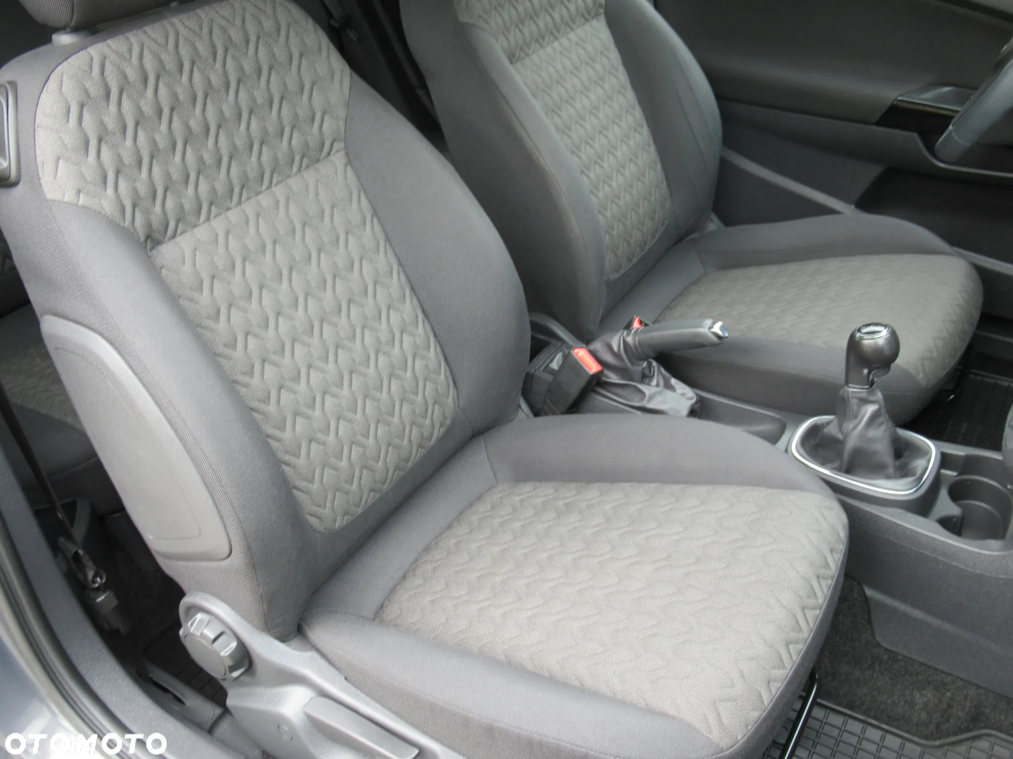 Opel Corsa 1.4 16V Active - 16