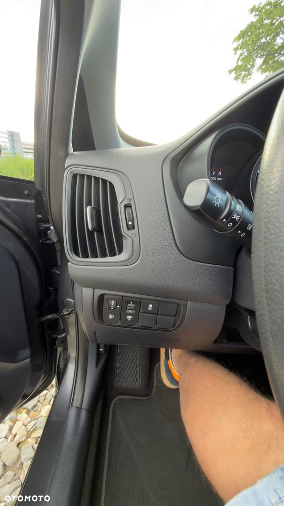 Kia Rio 1.2 M - 7