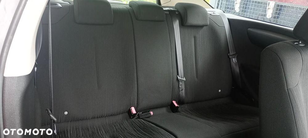 Citroën C4 1.4 16V VTR - 15