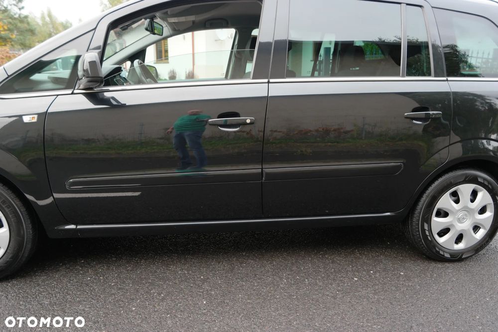Opel Zafira - 11