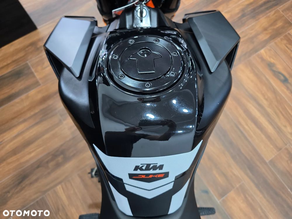 KTM Duke - 16